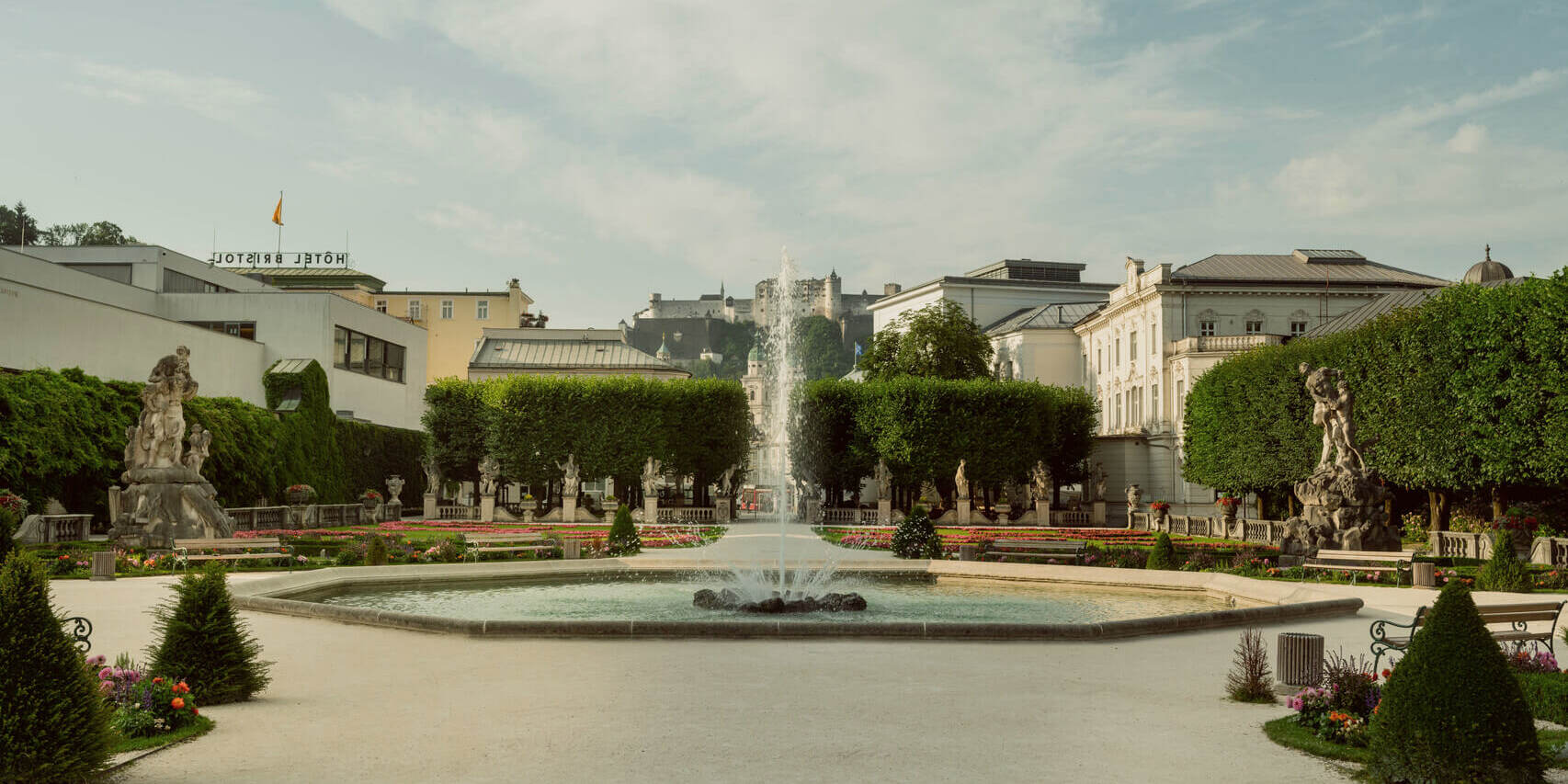 Fountain in the centre of Mirabell Gardens Salzburg © Tourismus Salzburg GmbH / Patrick Langwallner