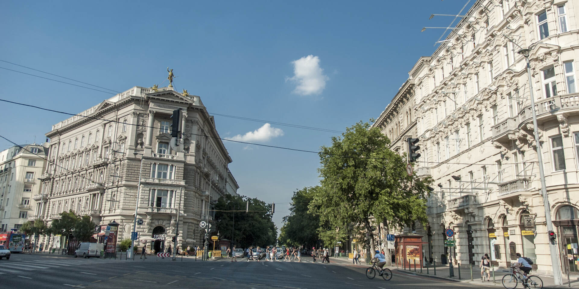 Budapest - Andrassy Straße © budapestinfo.hu