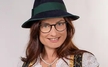 Sonja Danner_Guide