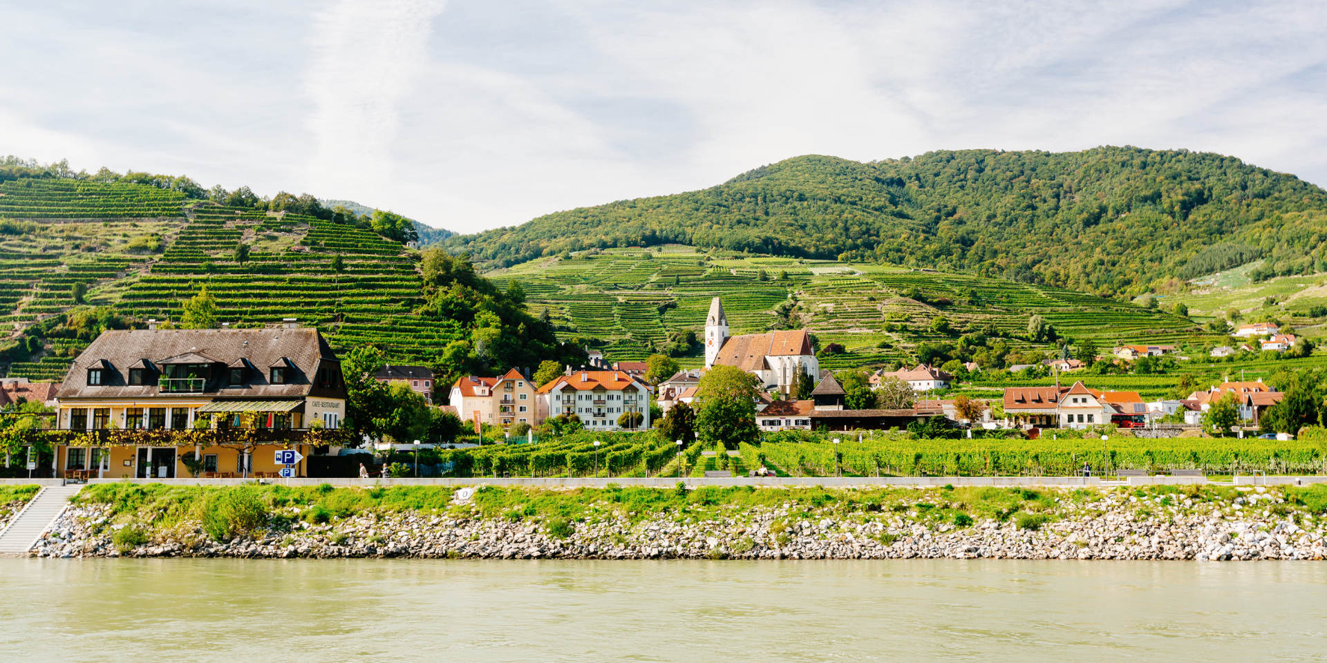 Danube Valley Tour - view to Spitz © Vienna Sightseeing Tours | Bernhard Luck