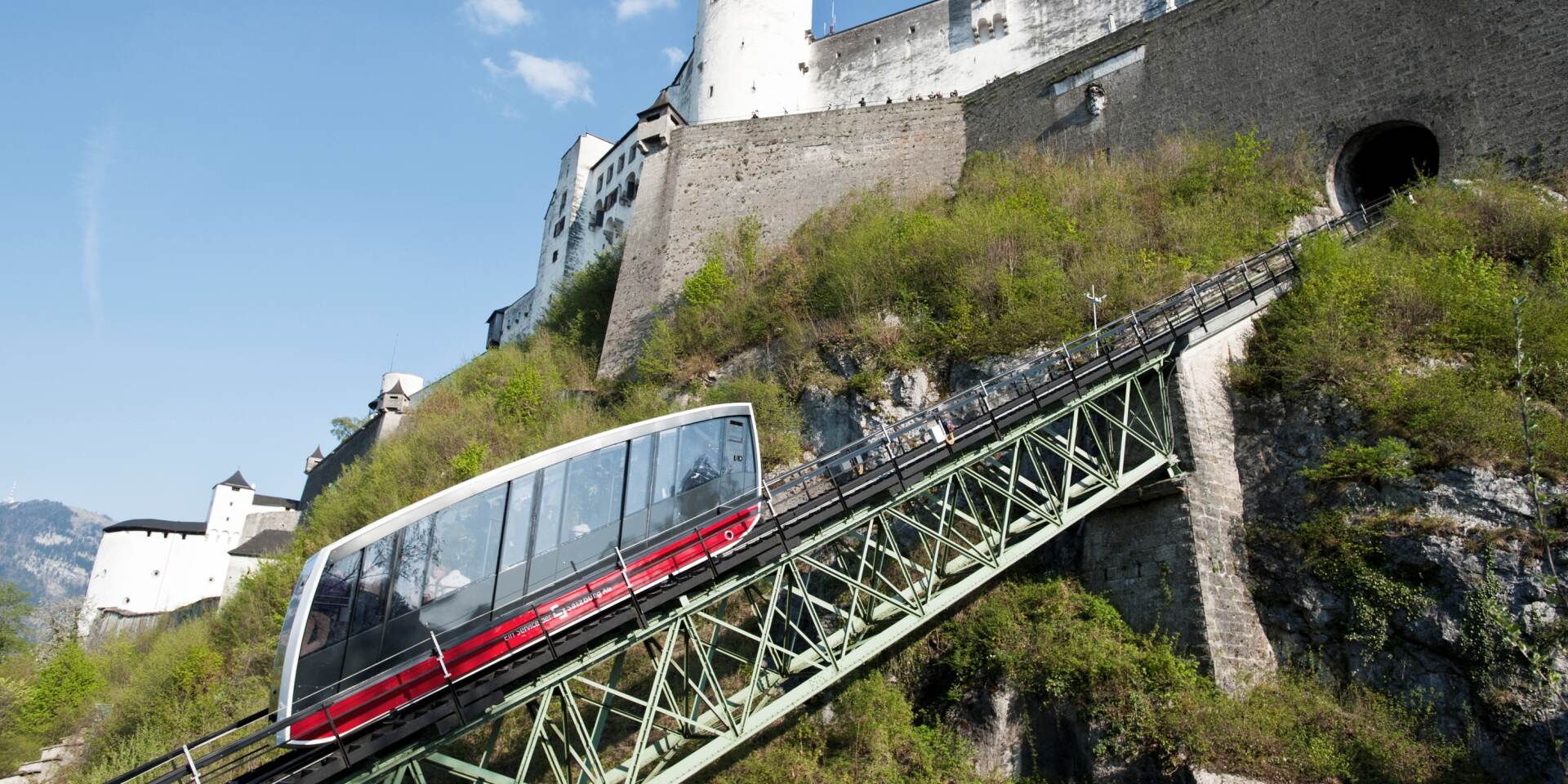 Salzburg Fortress Concerts - cable railway to the fortress © salzburghighlights.com