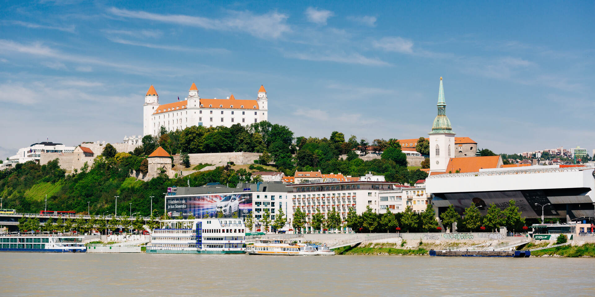 Day tour Bratislava by bus and Twin City Liner © Vienna Sightseeing Tours | Bernhard Luck