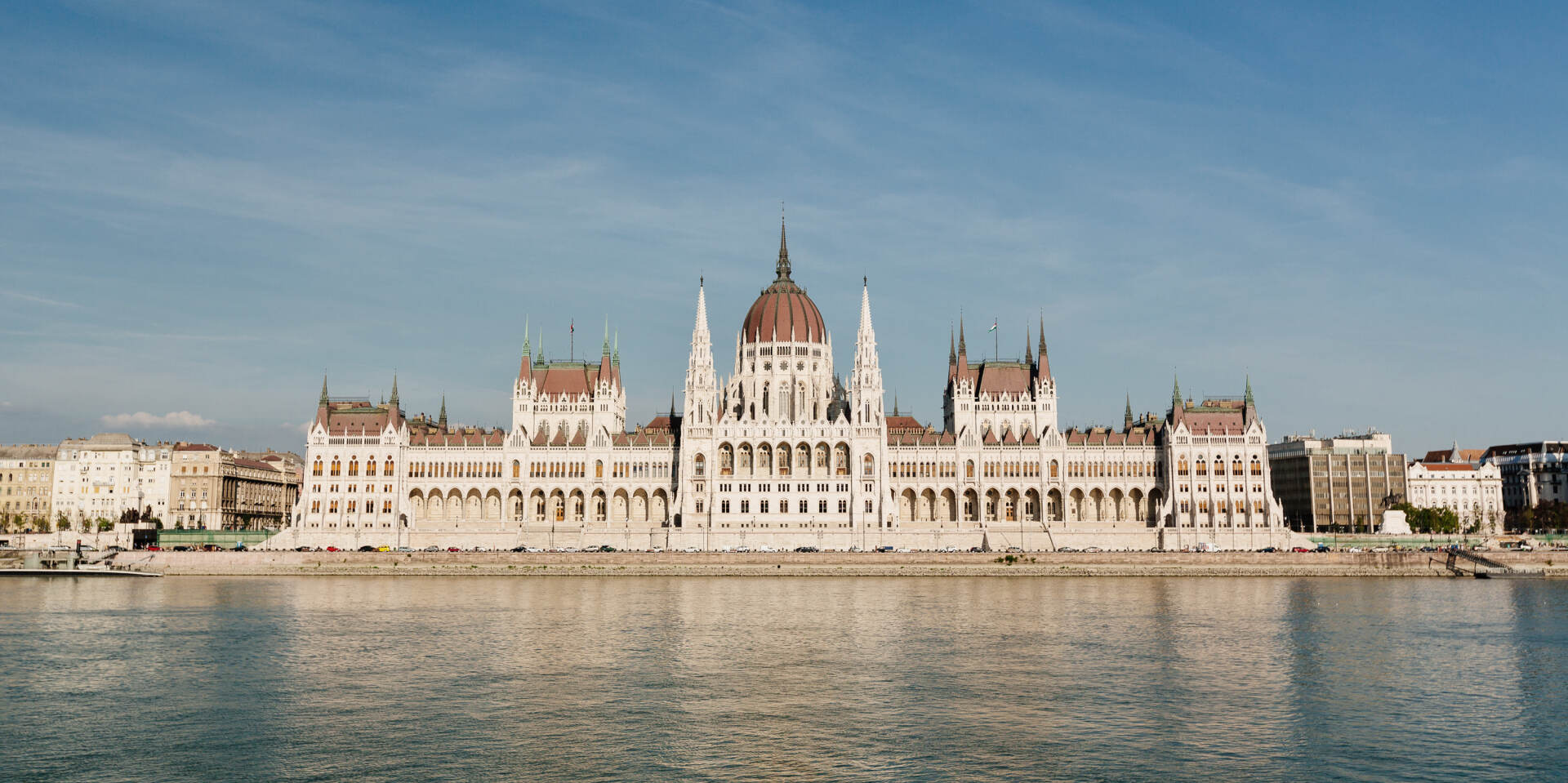 Day tour Budapest - parliament © Vienna Sightseeing Tours