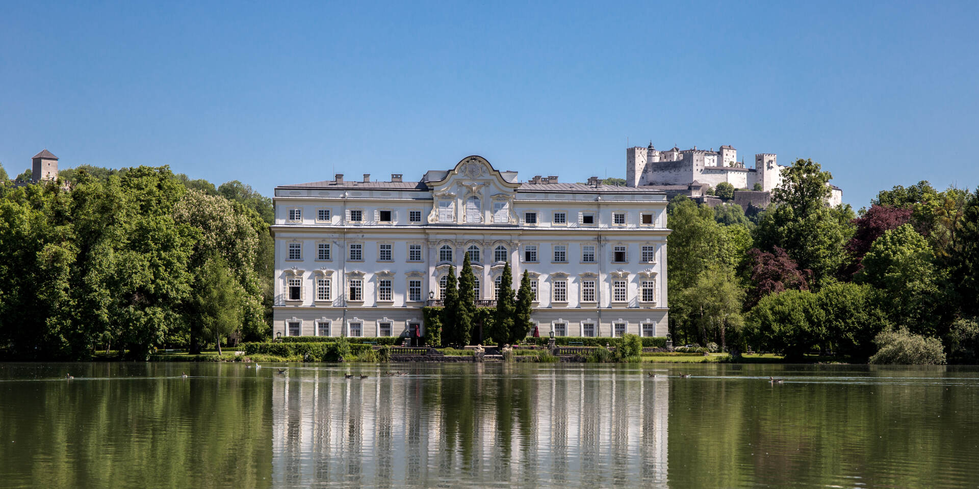 Leopoldskron Palace with Fortress in the back © Panorama Tours