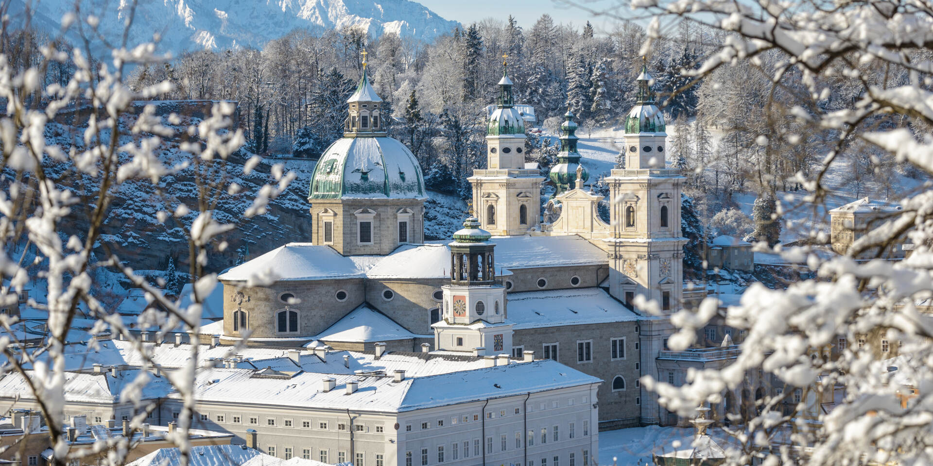 Salzburg - View at the Cathedral in winter © Tourismus Salzburg