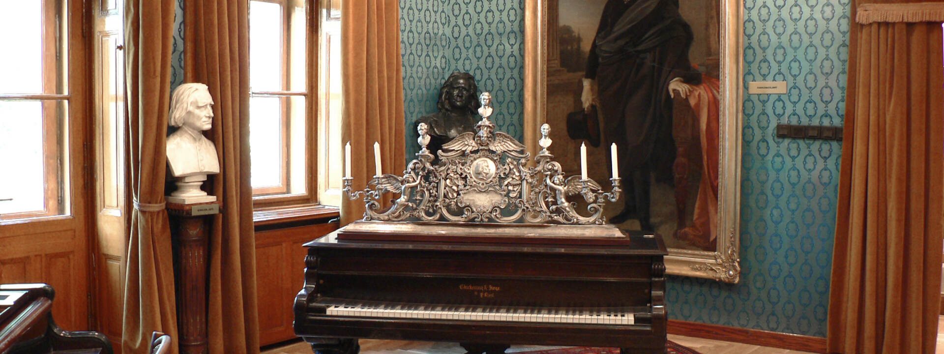 Franz Liszt Museum - piano © budapestinfo.hu