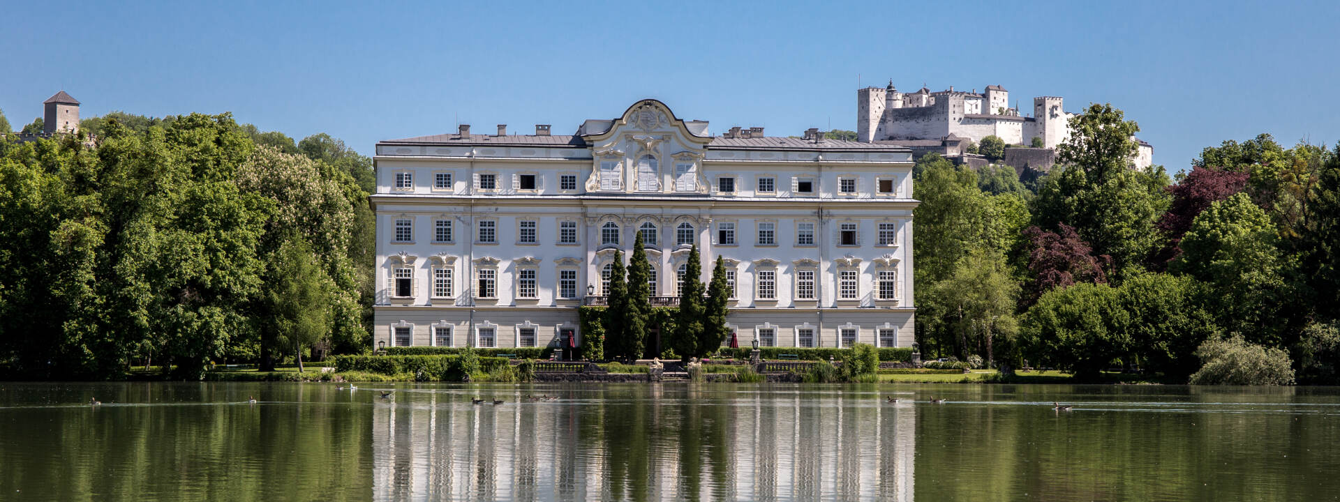 Leopoldskron Palace with Fortress in the back © Panorama Tours