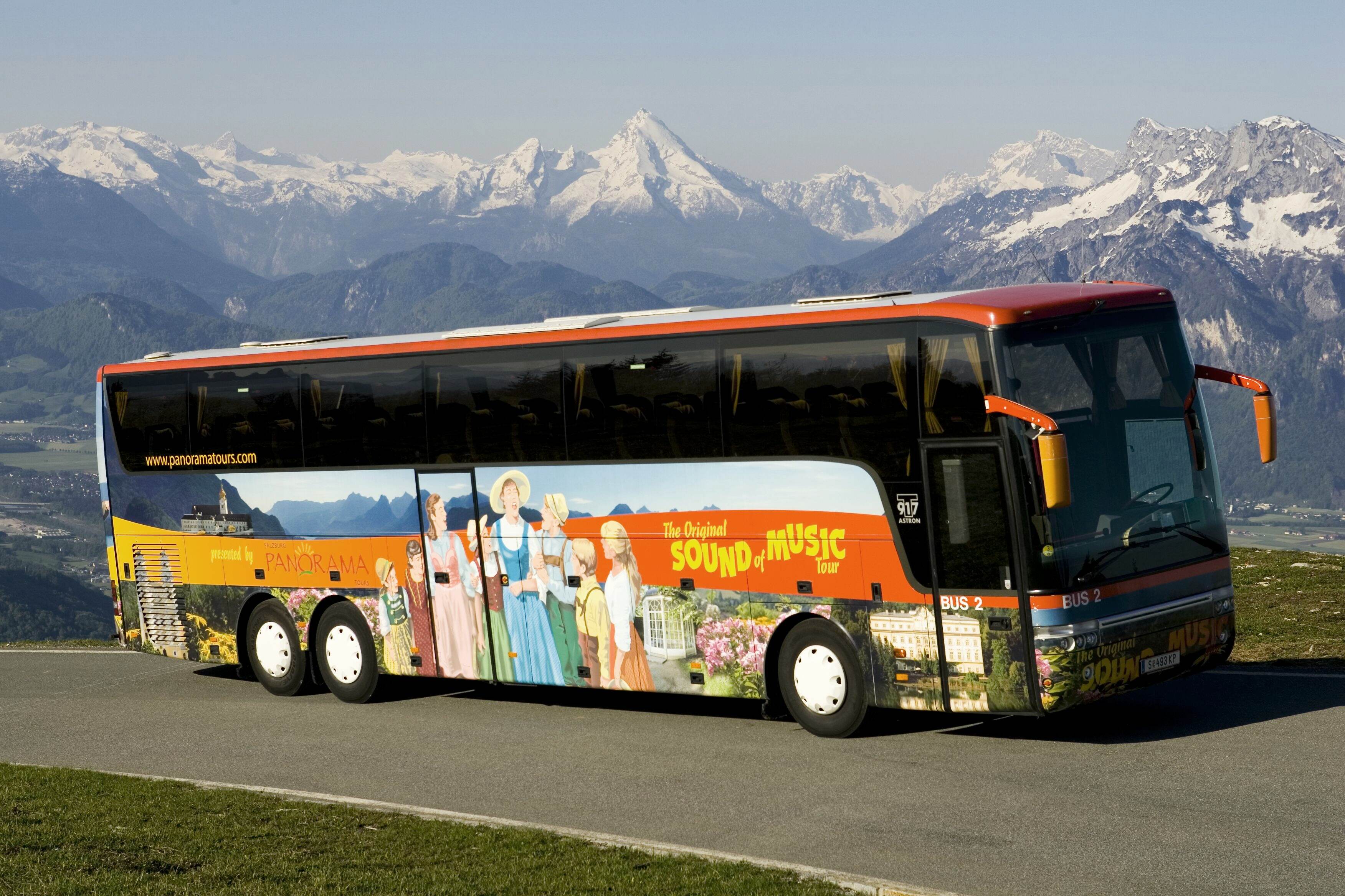 Original Sound of Music Tour® - tour bus © Salzburg Panorama Tours