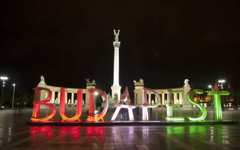 Budapest - Heroes' Square © budapestinfo.hu