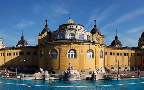 Széchenyi Thermal Bath - exterior view © Budapest Spas