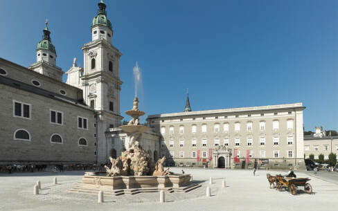Residenz zu Salzburg - Aussenansicht mit Brunnen © Salzburger Burgen und Schlösser