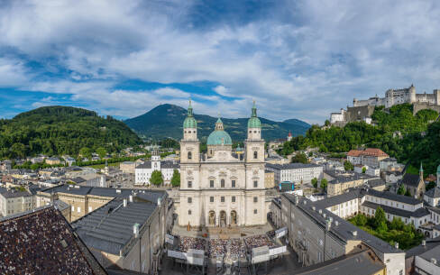Salzburg Panorama - Domplatz © Tourismus Salzburg GmbH