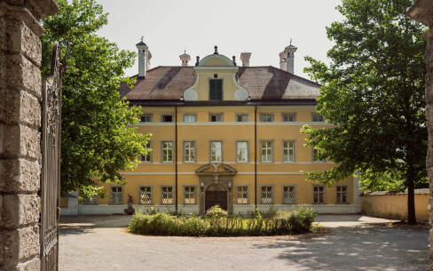 Hellbrunn Palace in Salzburg on a sunny day © Tourismus Salzburg GmbH / Patrick Langwallner