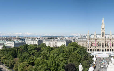 Wien - Blick auf die Ringstrasse vom Dach des Burgtheaters © WienTourismus | Christian Stemper