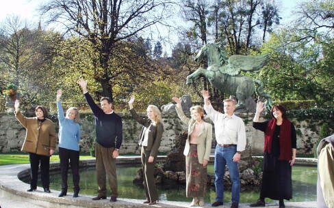 SOM Reunion - Actors at the Pegasus Fountain 1 © Walter Gruber
