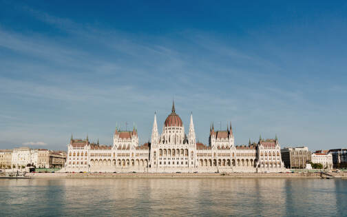 Day tour Budapest - parliament © Vienna Sightseeing Tours
